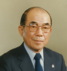 ประธานคนที่สอง ฮารุโอะ สึจิโมโตะ